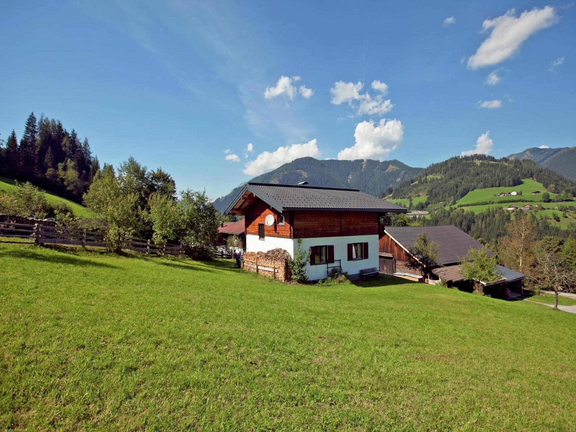 Charming Holiday Home In H Ttau With Barbecue Hüttau Екстериор снимка